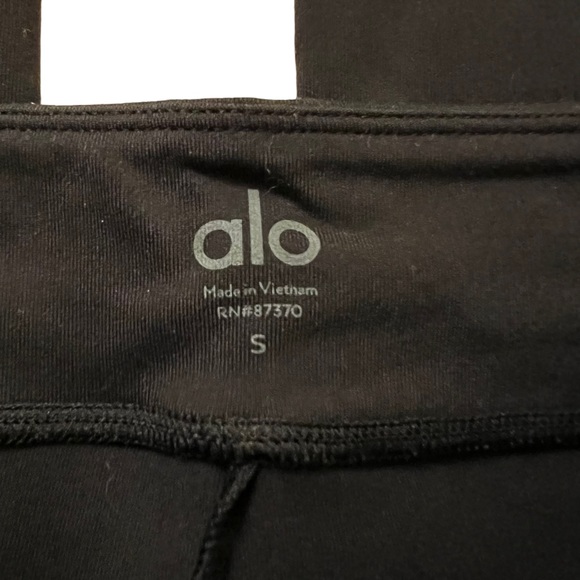 Alo Yoga Leggings Airbrush 7/8 High Waist Flutter in Black NWT Small - Picture 10 of 12